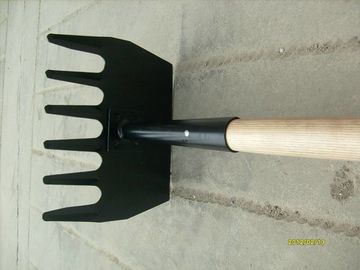 MCLEOD, fire rake, 3.1/2" teeth, 9"x9.3/4" blade, fiberglass handle,wood handle