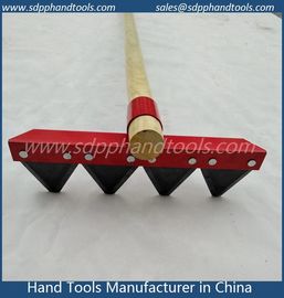 wildfire rake-forest fire tool, 4 teeth rake with 60" ash wood handle, China manufacturer high quality